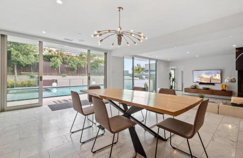 Solana Beach House | Luxury Coastal Home - Pool, Spa, AC, & Ocean Views