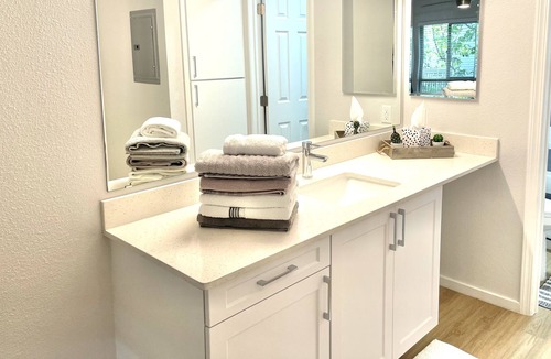 Marina del Rey Condo | Luxury Condo by the beach!