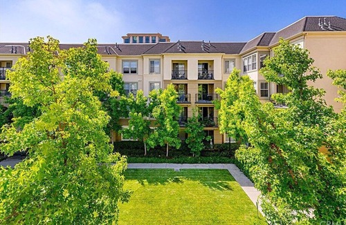 Airport Area Condo | Luxury condo near Irvine Business & UCI Hospital