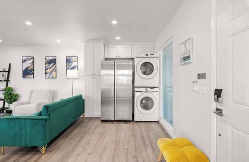 Altadena Apartment | Luxury Escape w/Private Balcony & Free Parking #3