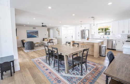 Costa Mesa House | Luxury Family-Friendly Home in Costa Mesa