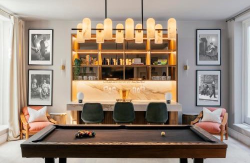 Parsons Green and Walham Apartment | Luxury Fulham Townhouse with a Bar & Games Room