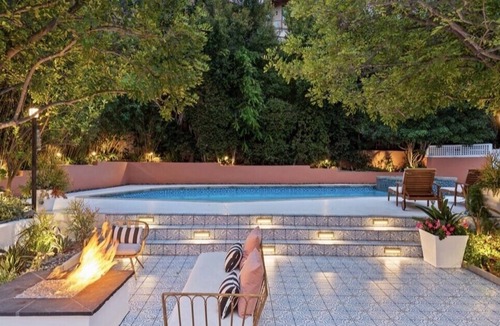 Studio City Villa | Luxury Hollywood Villa With Jacuzzi & Barbeque