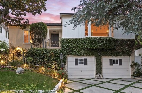 Studio City Villa | Luxury Hollywood Villa With Jacuzzi & Barbeque