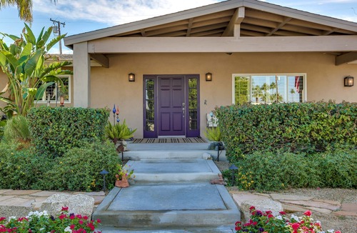Palm Desert House | Luxury home just blocks from the magnificent El Paseo shops and restaurants