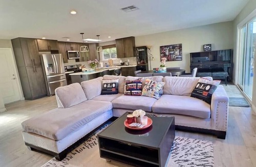 Costa Mesa House | Luxury House with Pool, Spa, Video Games and More!