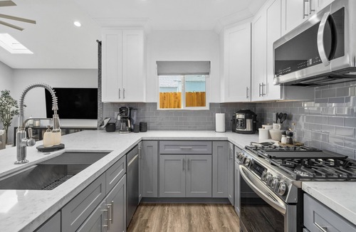 Santa Ana House | Luxury Living - Close to Disney/Beaches