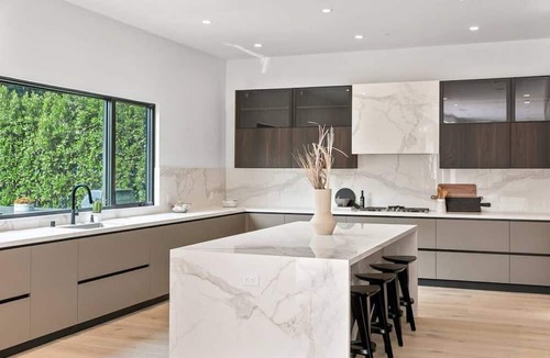 Westwood House | Luxury, Modern 6 Bedroom Farmhouse