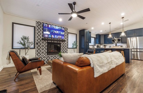 Sugarloaf Cabin | Luxury Modern Cozy Alpine Oasis HotTub+Cinema Room+Firepit