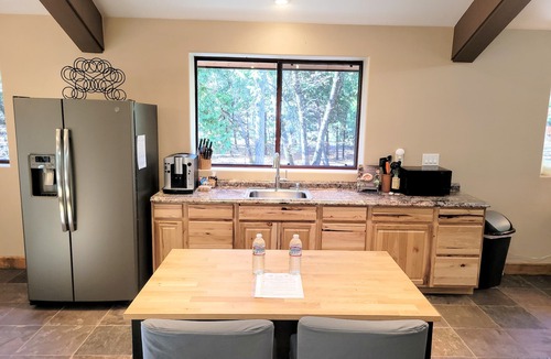 Cedar Ridge Apartment | Luxury Mountain Loft- 1700 sqft only 4mi downtown Grass Valley and Nevada City