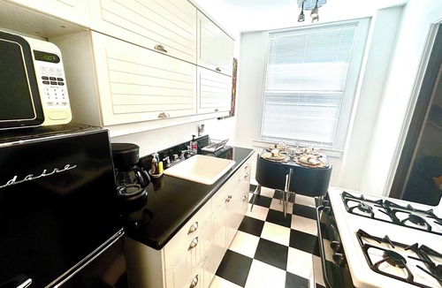 East Village Condo | Luxury Newly Renovated Ocean View Studio.Walking distanceConvention Center Beach