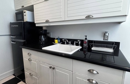 East Village Condo | Luxury Newly Renovated Ocean View Studio.Walking distanceConvention Center Beach