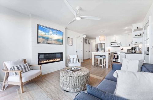 Mission Beach House | Luxury oceanfront fourplex with roof deck, sleeps 22