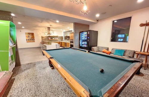 Melrose Apartment | Luxury on la Brea by Target store