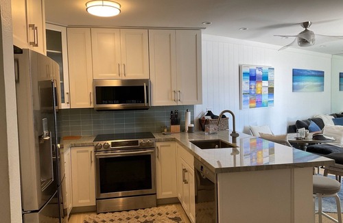 South Redondo Condo | Luxury One Bedroom Beachfront Condo at Redondo Beach PIer