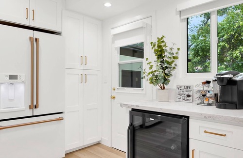 Greenbriar House | Luxury Pool Home in Glendale - Brand New!