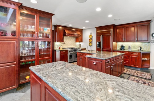 Gualala House | Luxury Private Retreat Waterfront Estate minutes to Sea Ranch golf course !