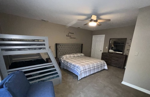 North Tustin Villa | Luxury Resort Disney SPA 1/2 acre Private Escape