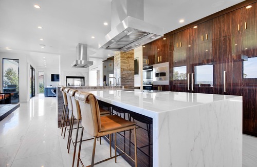 Los Feliz Villa | Luxury Resort Style Hollywood Hills Villa