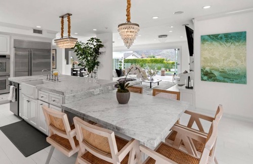 Pacific Palisades House | Luxury Single Family Residence