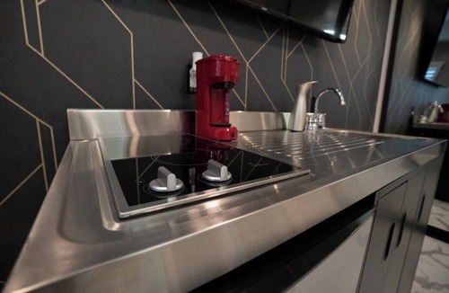 Yucaipa Condo | Luxury Studio