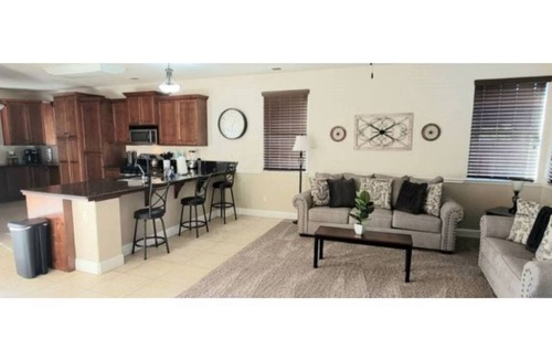 Roosevelt House | Luxury Upgraded Home
