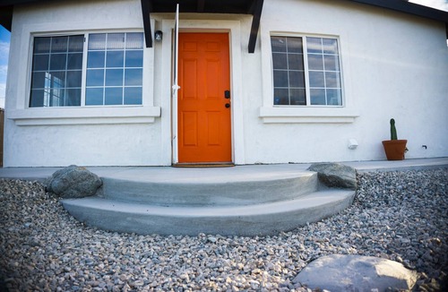 Twentynine Palms House | M&L Desert Cottage - 3 miles from the North entrance of Joshua Tree!