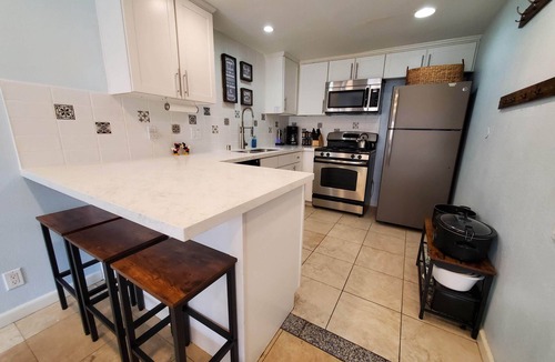 Anaheim Resort Condo | Magic Mouse Vacation Rentals #3 ~ Entire Condo Next to Disneyland