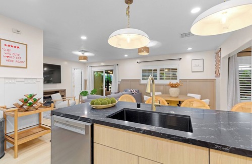 Sherwood Forest and Thistle Development Villa | Magical Villa - 10 BEDS near Disneyland and SoCal Gems