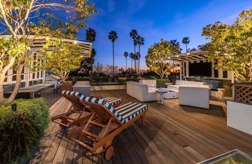 Trousdale Estates House | Magnificent new architectural private and gated community in Beverly Hills flats
