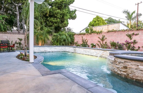 Hermosa Village House | Magnificent Pool/Jac Home: 2 EnSuites, Walk2Disney