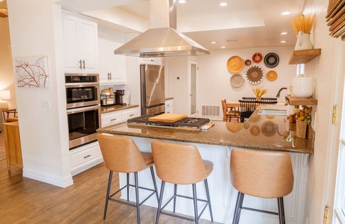 Tustin House | Magnolia Park View-Family friendly, 3BR, 2B, quiet cul-de-sac. Disneyland closen