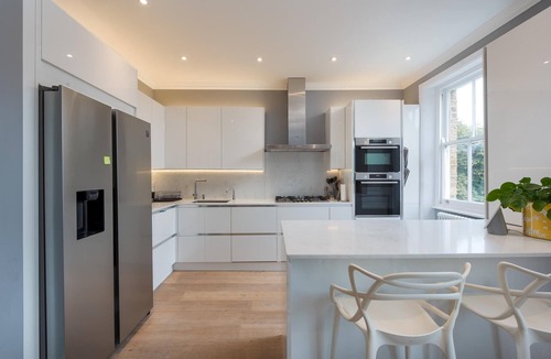 Little Venice Apartment | Maida Vale Elegance