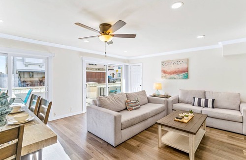 Santa Ana Heights House | Maisonette ∙ 3 bedrooms ∙ 6 guests