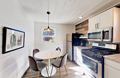 Lakeside Park House | Maisonette ∙ 5 bedrooms ∙ 20 guests