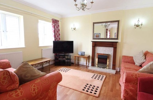 Horton House | Maize Cottage - Four Bedroom House, Sleeps 8