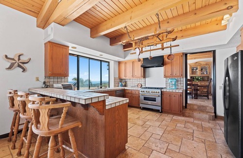 Central Malibu House | MAJESTIC MALIBU HOME, SWEEPING OCEAN VIEWS, 4 MIN TO BEACH, 4 BDRMs, 4 BATHS