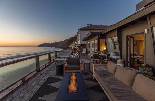 Malibu House | Malibu Beach Home Private Sandy Beach and Surf