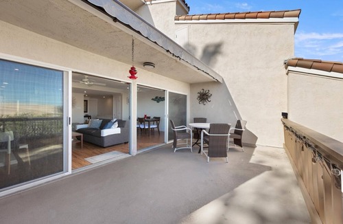 Eastern Malibu Condo | Malibu East beautiful OCEAN VIEWS 2min to beach-2 min Pepperdine Univ.