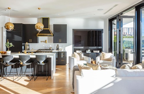 Western Malibu House | Malibu Luxury Private Modern Oceanfront Beach House