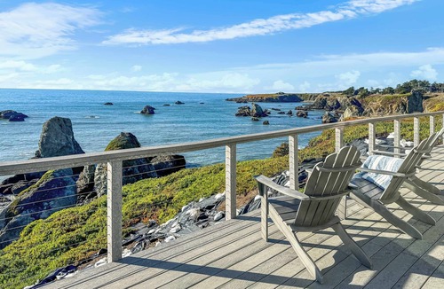 Sereno del Mar House | Malibu of the North Oceanfront w 3 Suites
