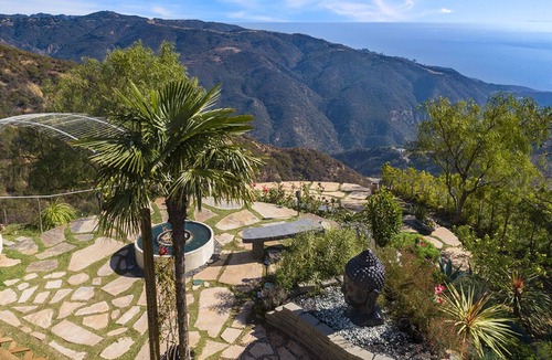 Malibu House | Malibu Playhouse with Panoramic Ocean Views!