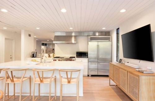 Eastern Malibu Villa | Malibu Reserve by Stay Awhile Villas