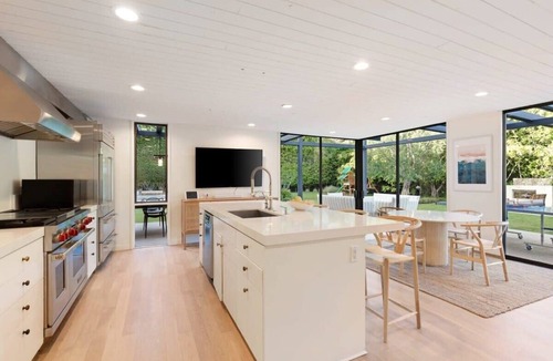 Eastern Malibu Villa | Malibu Reserve by Stay Awhile Villas