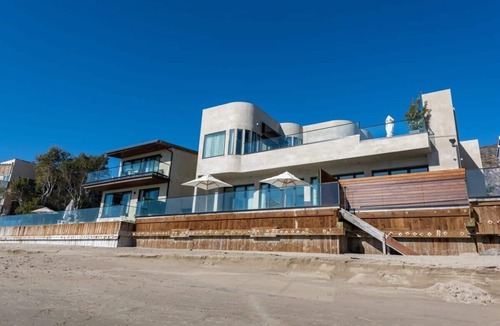 Eastern Malibu Apartment | Malibu Sand Suites #13 - Ocean-side Apt. on Carbon
