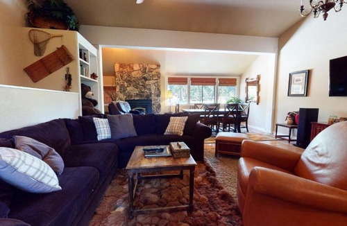 Mammoth Lakes House | Mammoth Reservations