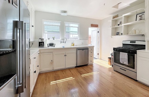 El Segundo Apartment | MANHATTAN BEACH Peaceful 2 bedroom steps to the beach