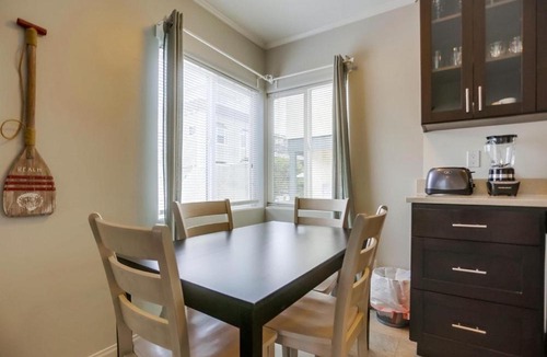 Central Mission Beach Apartment | Manhattan Shores 1C Apts