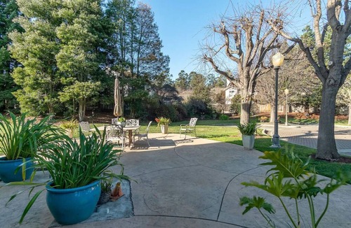 Salinas House | Mansion Pent house Near Monterey Carmel