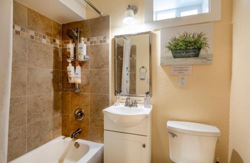 Northside House | @ Marbella Lane - 2BR Cozy LwrLvl in DTWN SJ